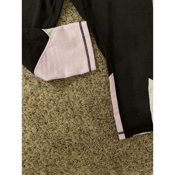 Lululemon Brand Women’s Embody Crop Luon Material Yoga Cropped Tights size 6 EUC - Picture 4 of 12